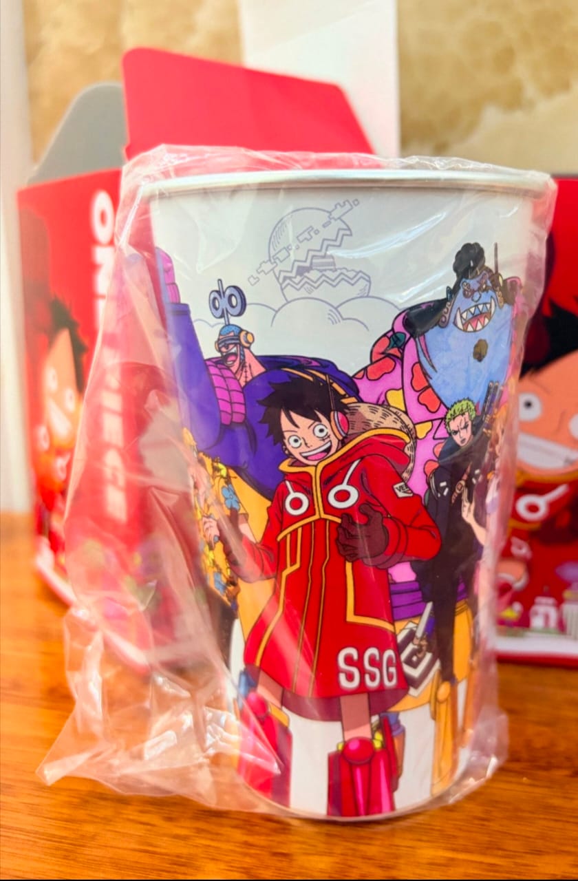 Customer photo review of Limited Edition Egghead Strawhats Cold Sensitive Color Changing Cup