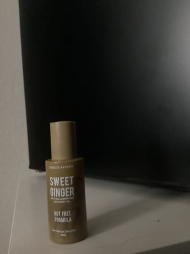 Customer photo review of [Nut-Free] Sweet Ginger Dry Oil for Sensitive Skin