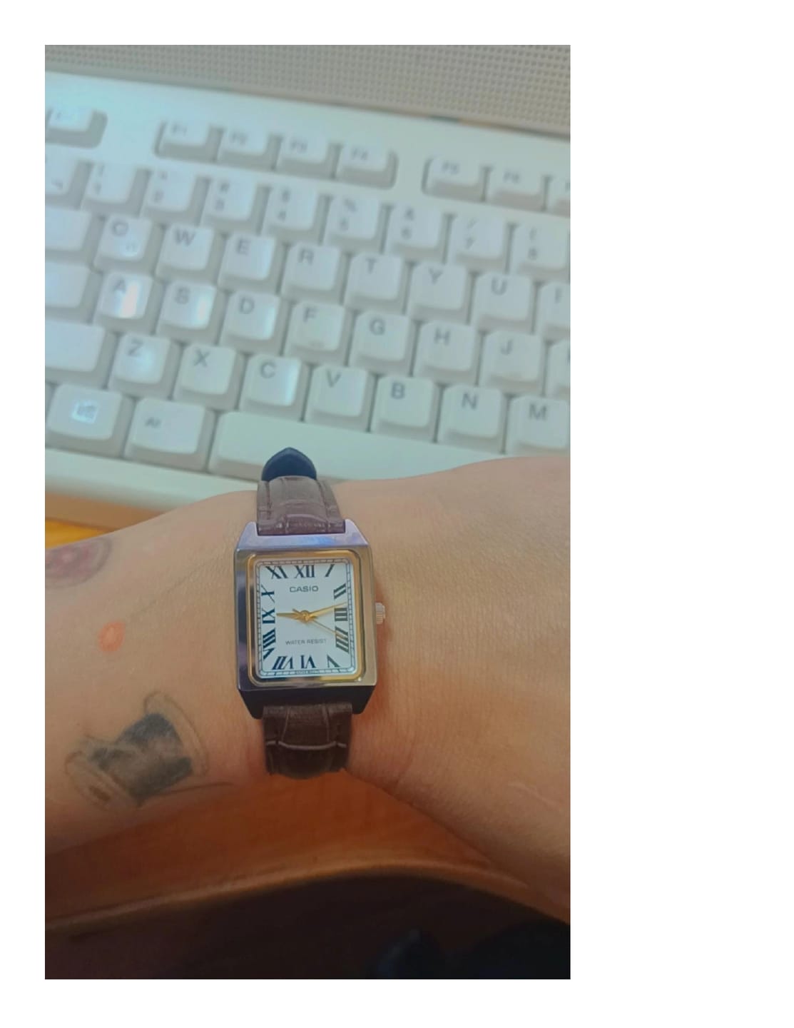 Customer photo review of Reloj Casio Tank Análogo LTP-V007L-7B2UDF Cuero Dial Blanco