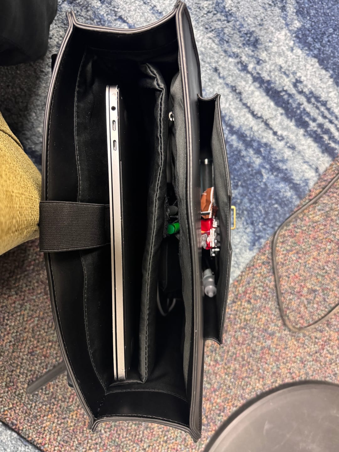 Customer photo review of Aria Vintage Backpack for Laptops 11-15.6 Inches