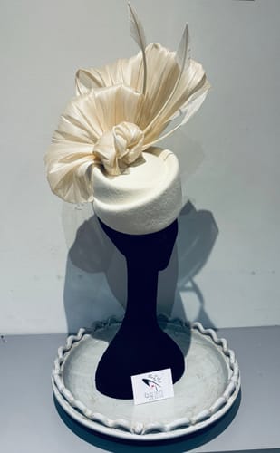 Customer photo review of UK Made Felt Pillbox Hat Base - HA107