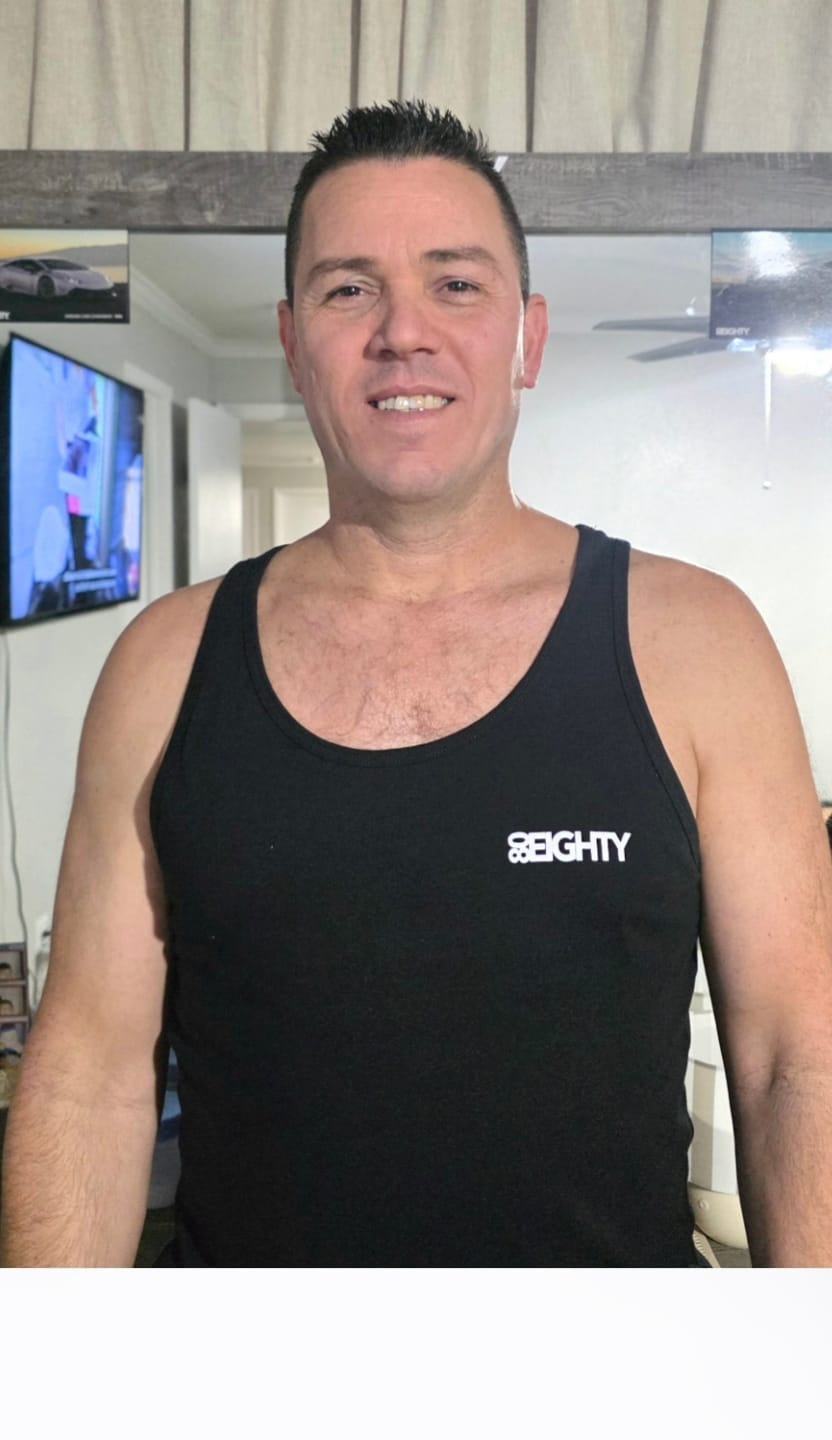 Customer photo review of 80Eighty® Classy Tank