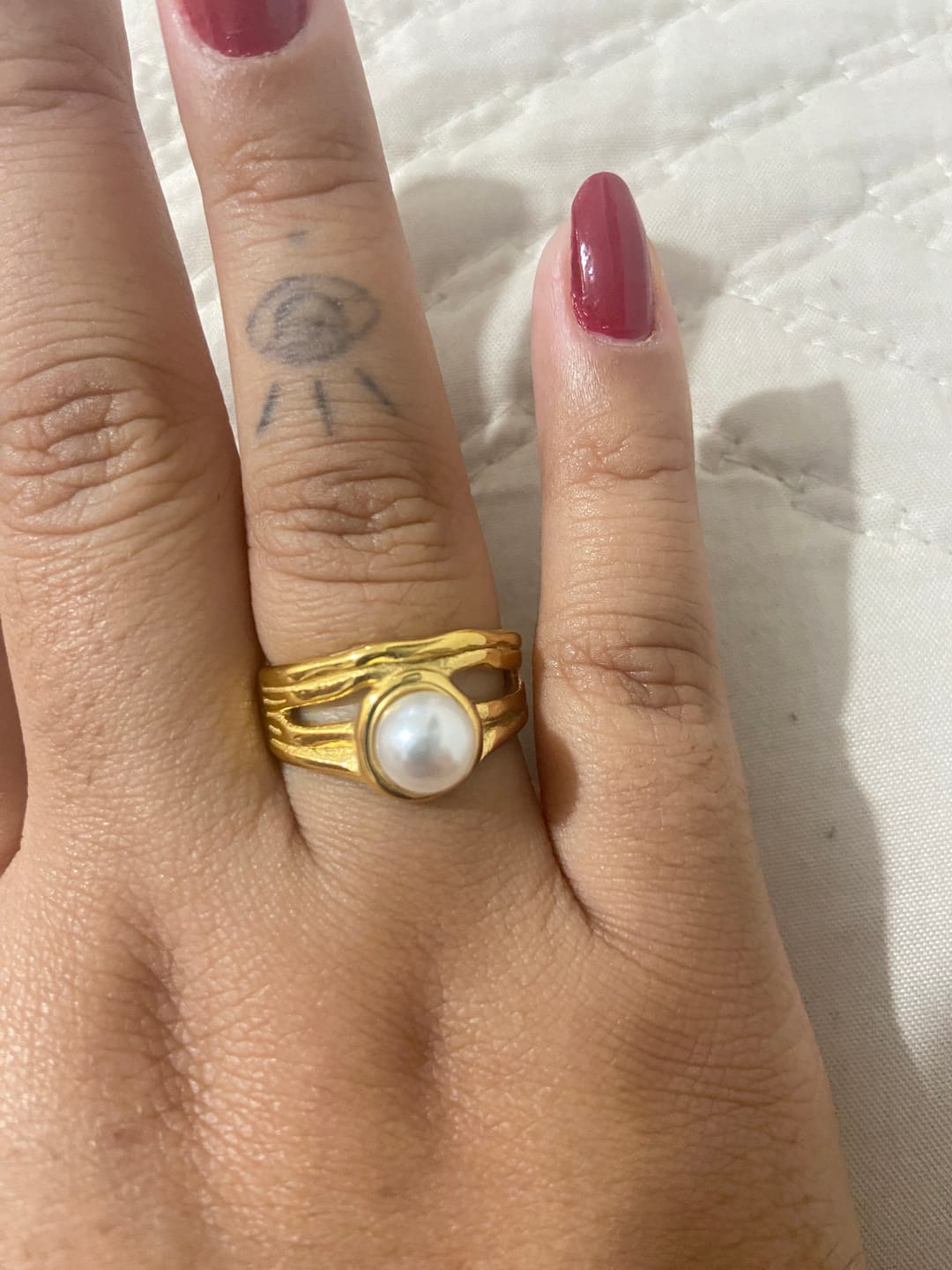 Customer photo review of Anel Catalina Pérola Solitário Banhado em Ouro 18k