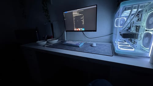 Customer photo review of Cloud White | Mousepad