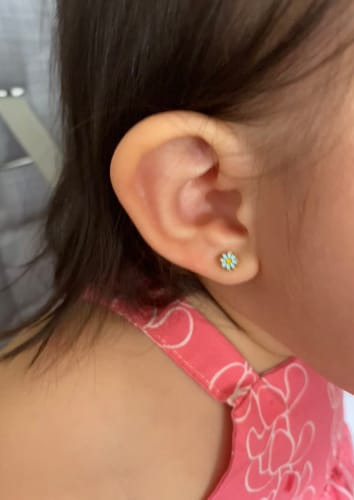 Customer photo review of Light Blue Tiny Daisy