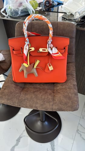 Customer photo review of Gabrielle