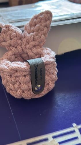 Customer photo review of Personalisierte Labels mit Chicago Screws - Kunstleder-Label mit Schrauben