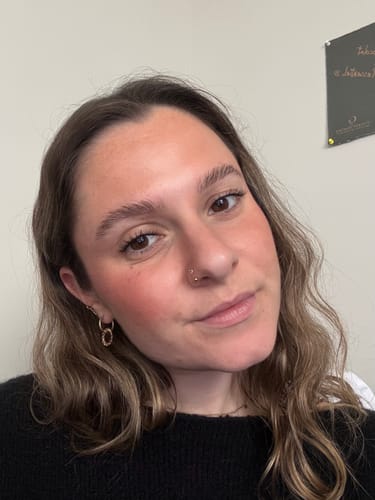 Customer photo review of Piercing Louise