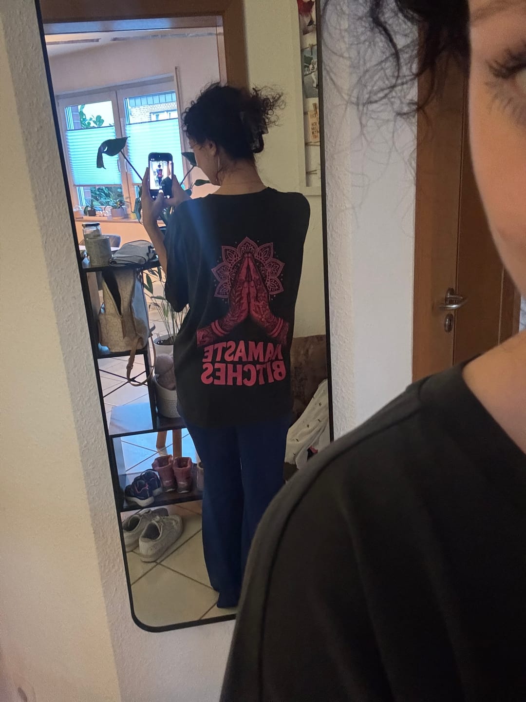 Customer photo review of Namaste Bitches - Oversized Shirt (ohne Frontprint)