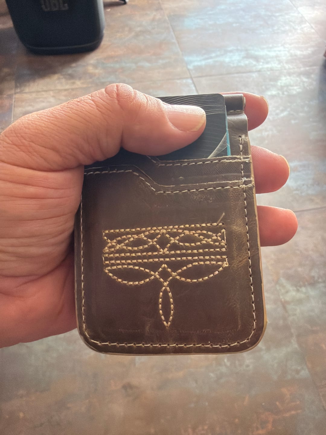 Customer photo review of Billetera de clip Cesar café vaquero ringle beige
