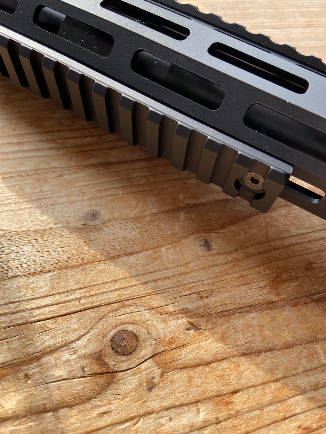 Customer photo review of Vector Optics 21mm MLOK Schiene Länge wählbar