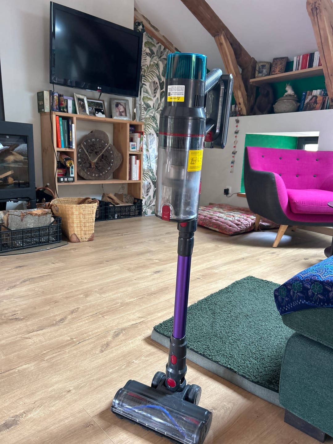 Customer photo review of Aspirateur balai V1 Pro – Moteur ultra-puissant 100 000 tr/min pour une performance exceptionnelle