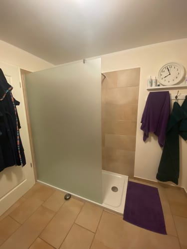Customer photo review of SONNI Walk In Dusche Duschabtrennung Duschwand Nano Vollsatiniert ESG-Glas Glasstärke 8/10mm Breite 80-160cm