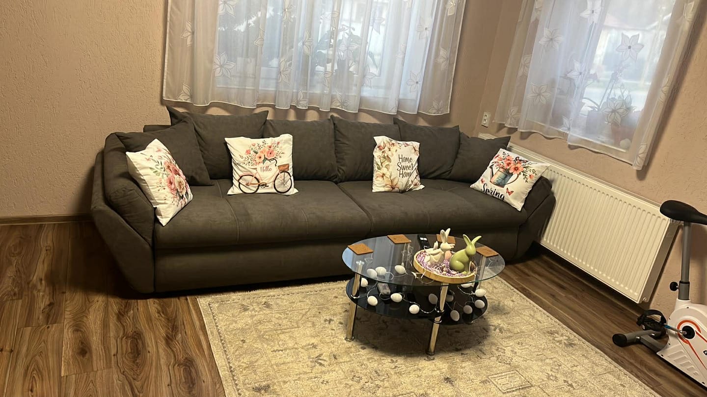 Customer photo review of Canapea extensibilă dumonde cu ladă de depozitare si sezut confortabil din spuma HR, Loana Enjoy Kaki 300x100 cm