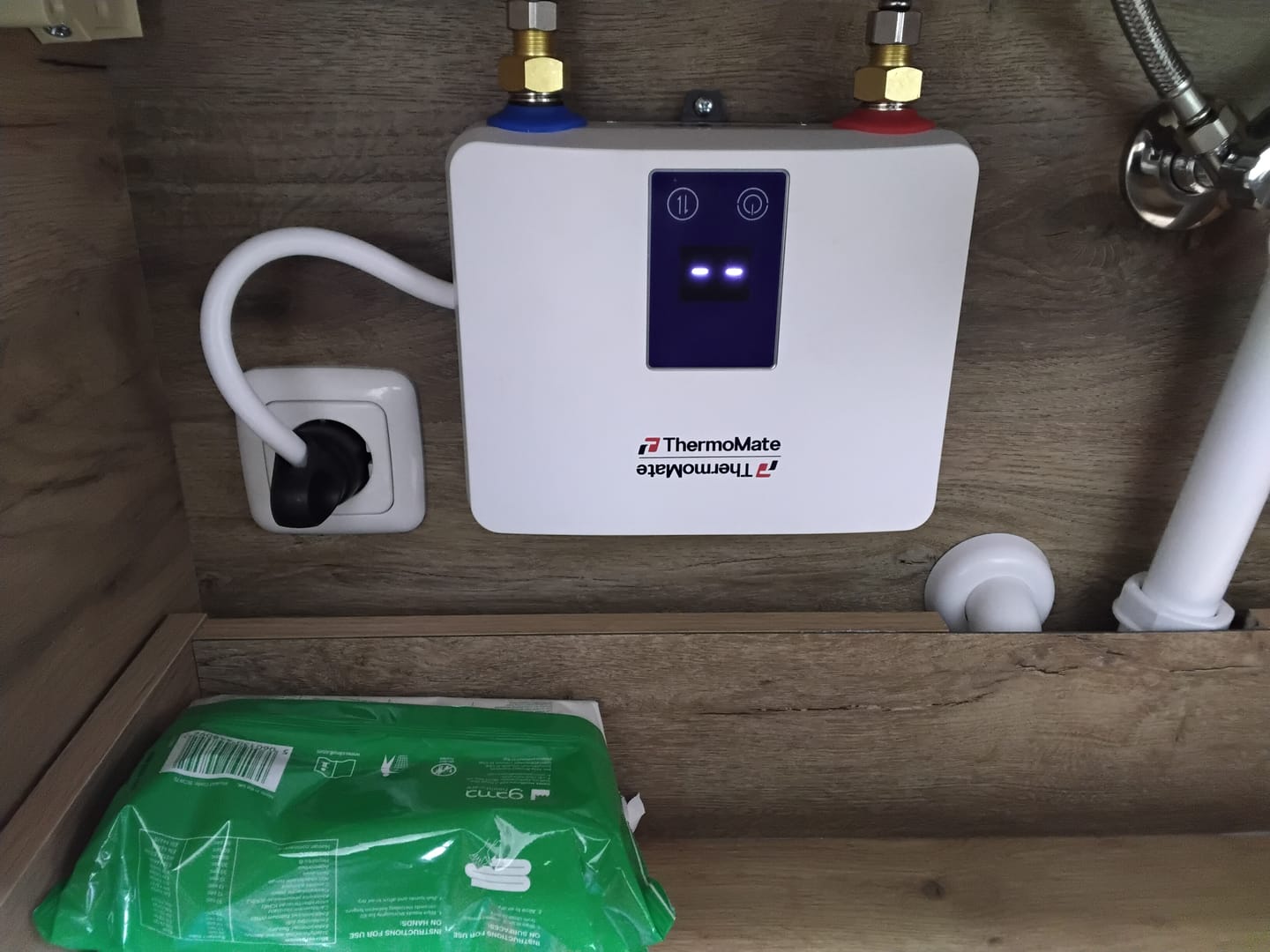 Customer photo review of Mini Kompakter Elektrischer Tankloser Durchlauferhitzer – 5,5 kW