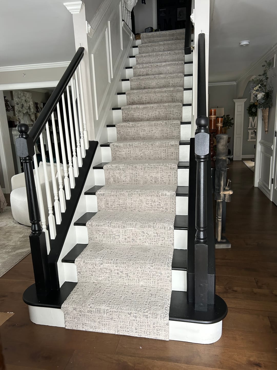 Customer photo review of Exquisite Portrait Corinthian Column Modern Farmhouse Stair Runner