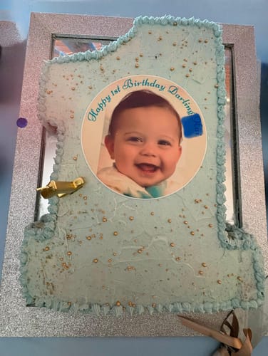 Customer photo review of 15 cm Round Custom Edible Icing Image