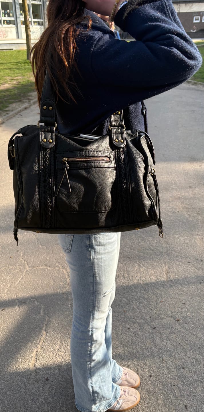 Customer photo review of CLAIRE' CITY BAG