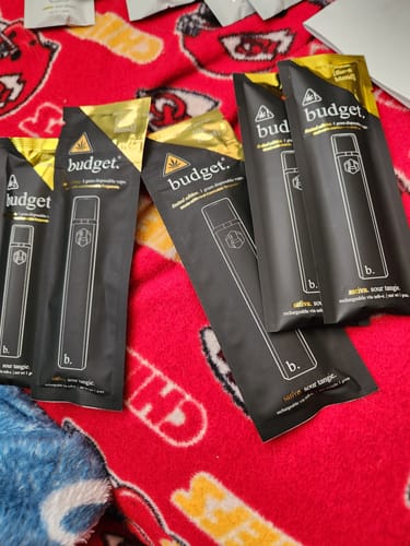 Customer photo review of 1 Gram THCA Full Spectrum Vape Pen | Sour Tangie - Sativa