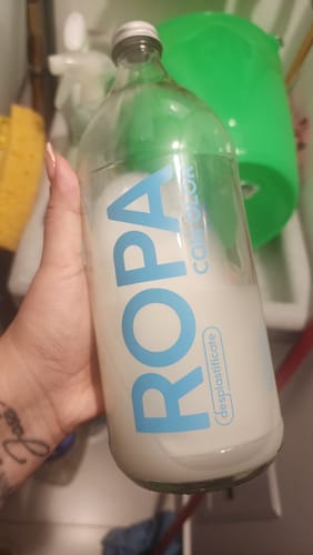 Customer photo review of Detergente y suavizante de ROPA con olor