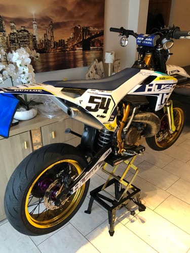 Customer photo review of Gloss Finish