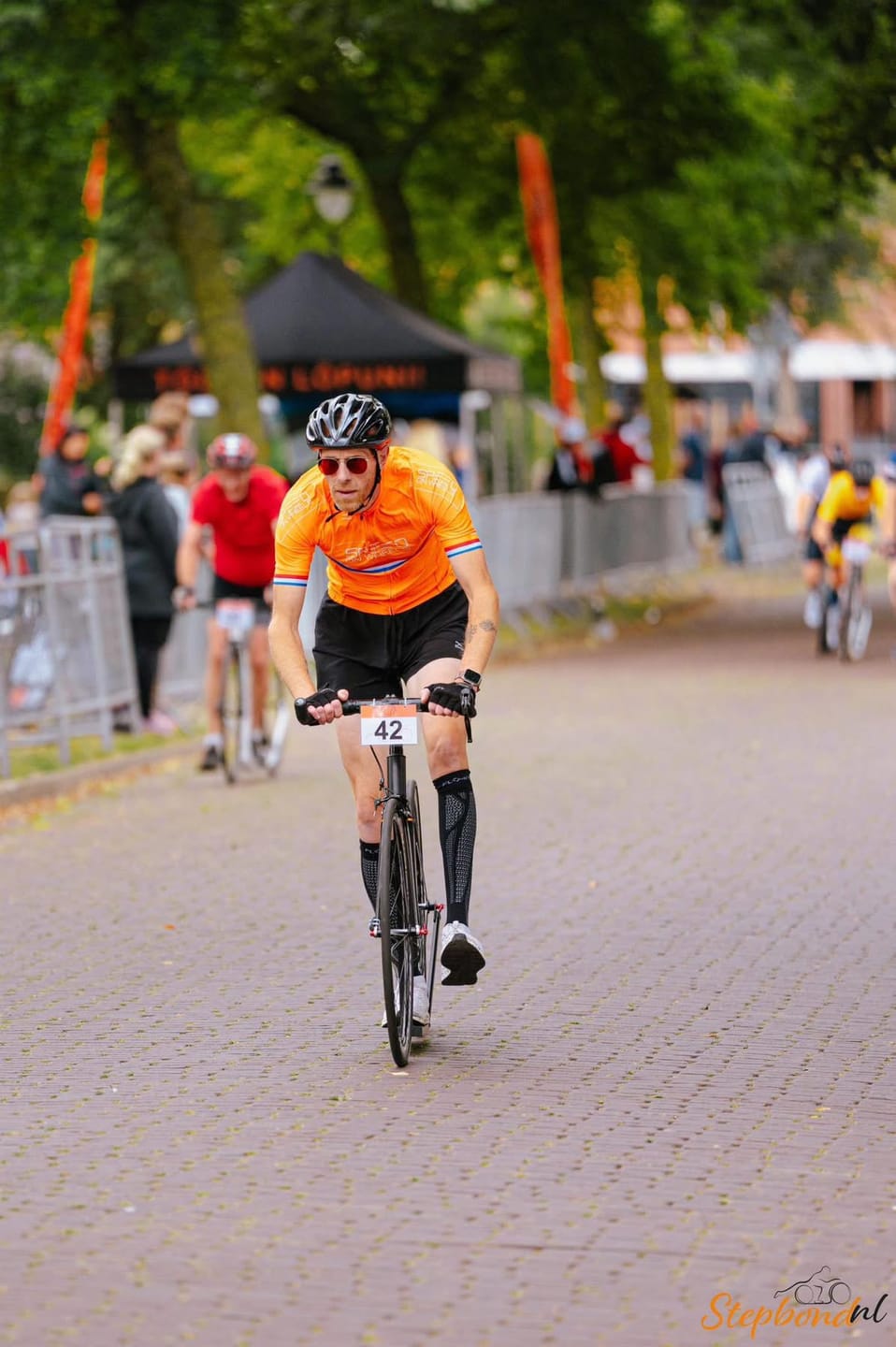 Foto van Peter D. bij haar of zijn CARBER-review