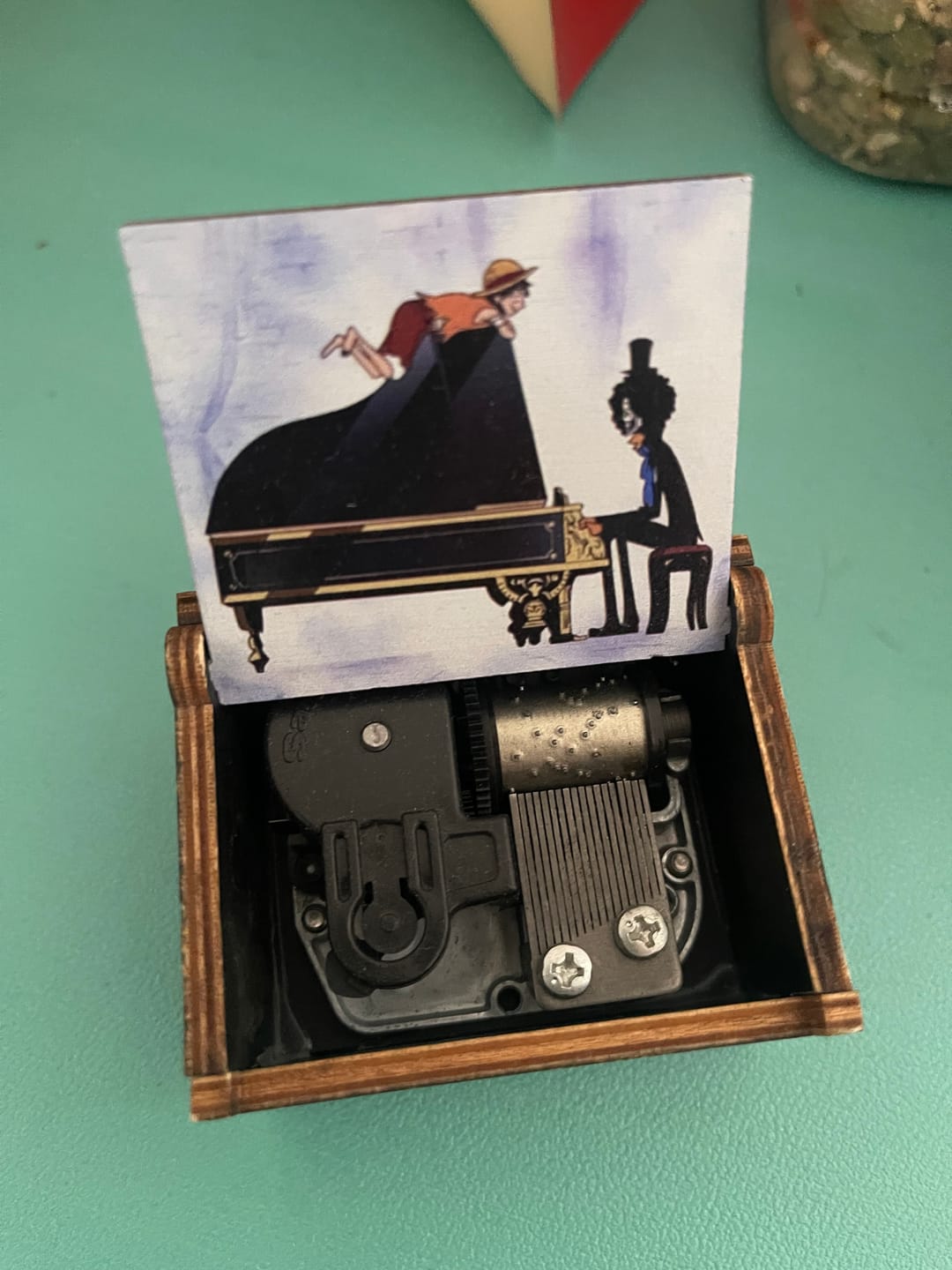 Customer photo review of Binks'Sake Vintage Wooden Music Box