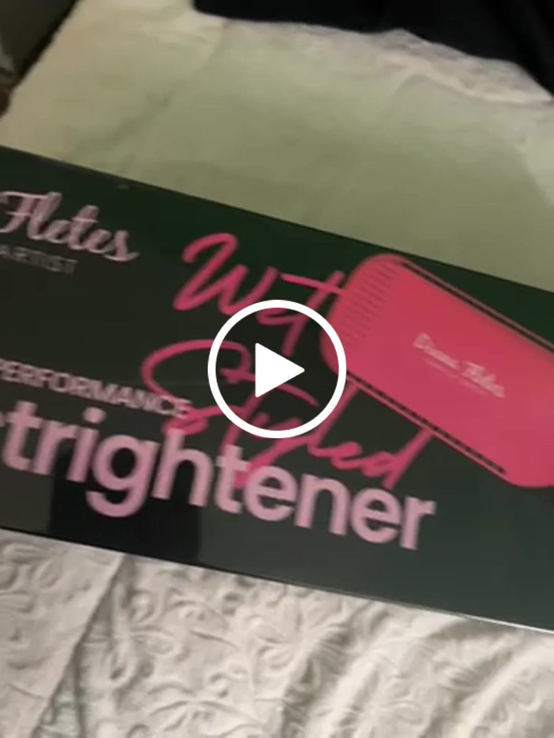 Customer video review of Plancha 2 en 1 Diana Fletes Para Cabello Húmedo y Seco.