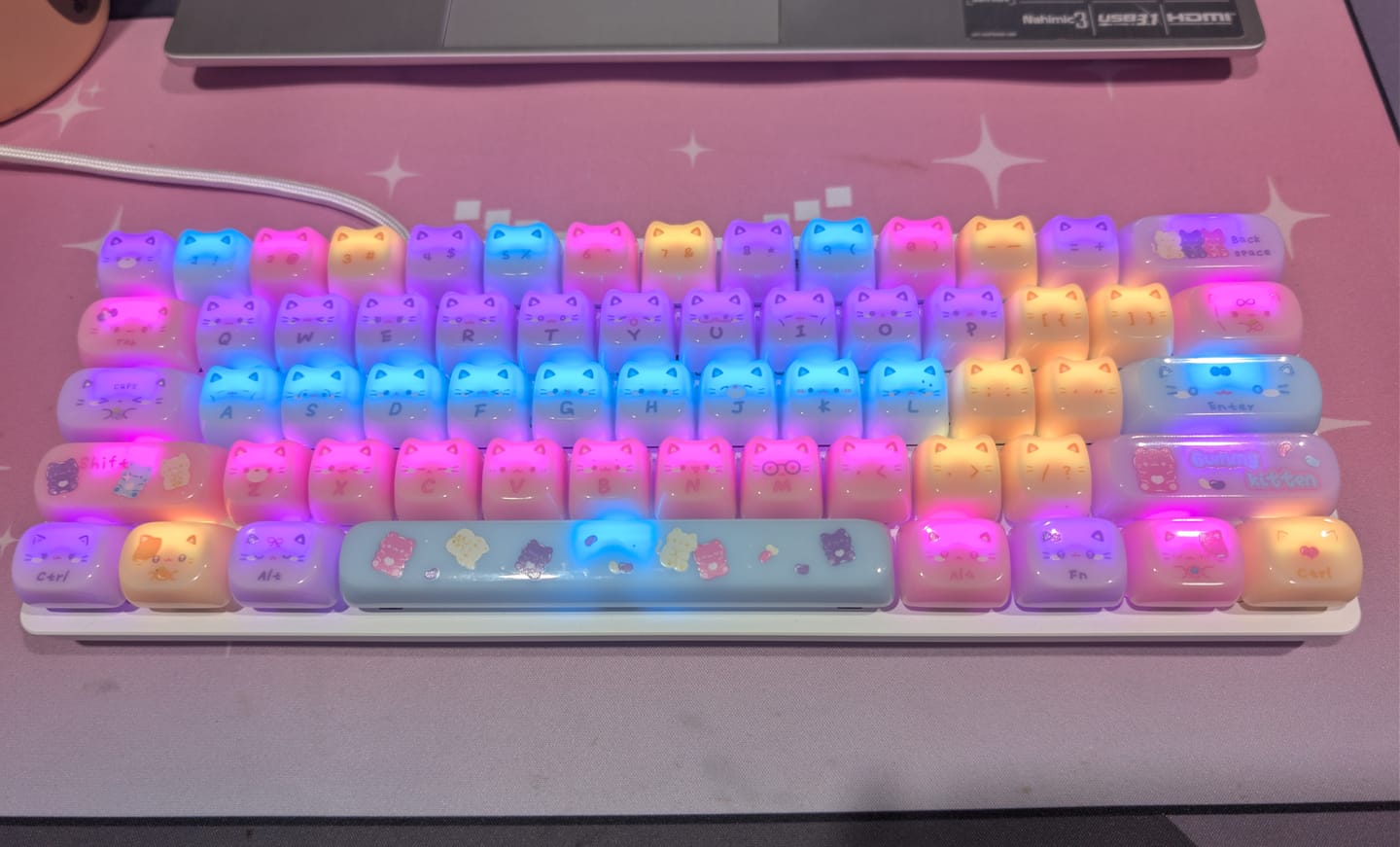 Customer photo review of KiiBOOM Meow Pudding PC Keycap Set
