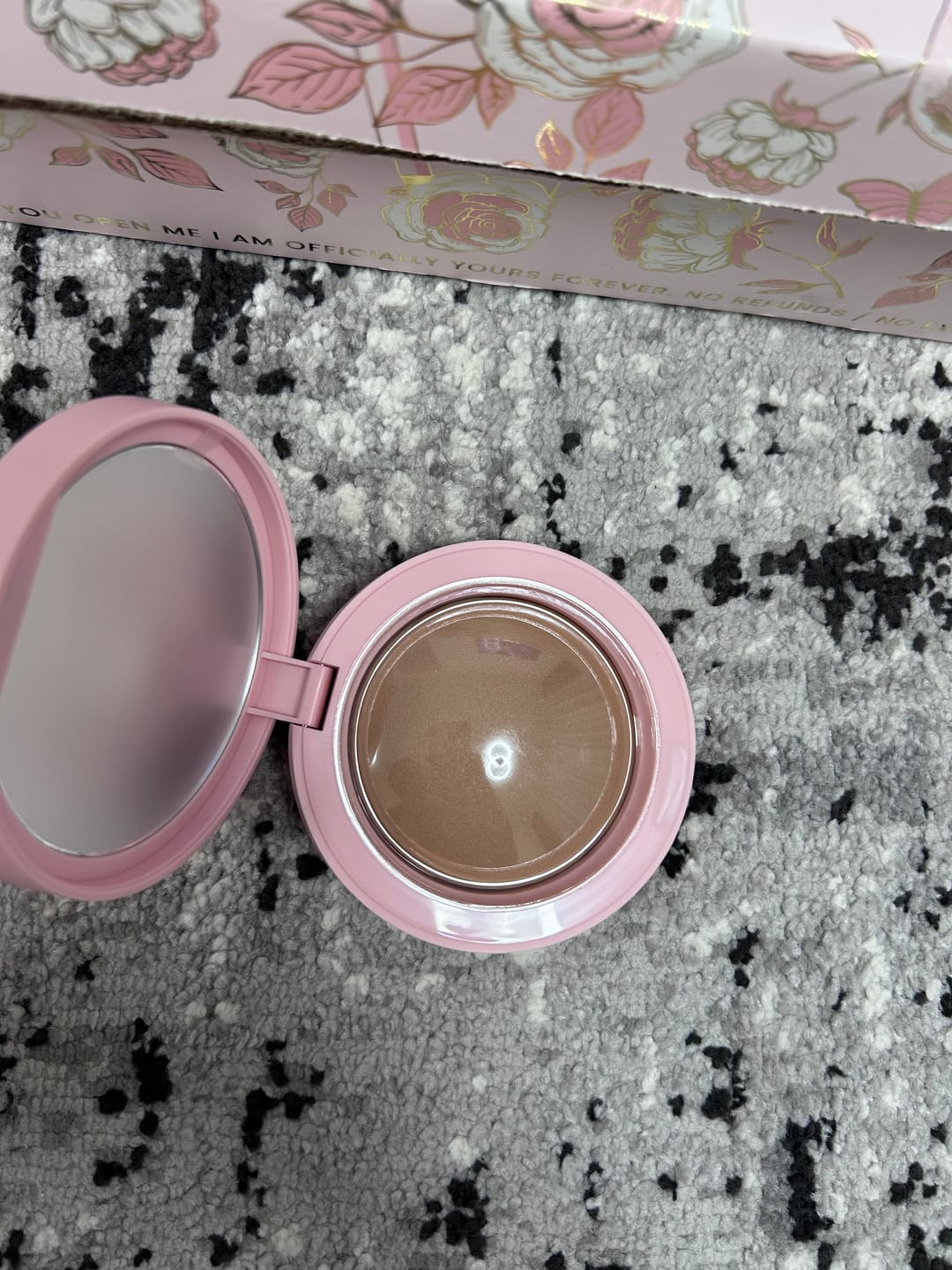 Customer photo review of P.Louise The Cheek Of It Baked Bronzer Powder
