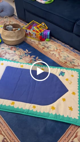 Customer video review of Rullart x Akwan Prayer Mat (Green and Blue)