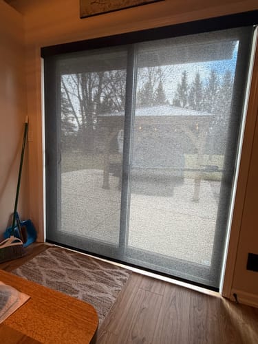 Customer photo review of SmartWings Motorized Light Filtering Roller Shades 60%/70% Blackout Twilight