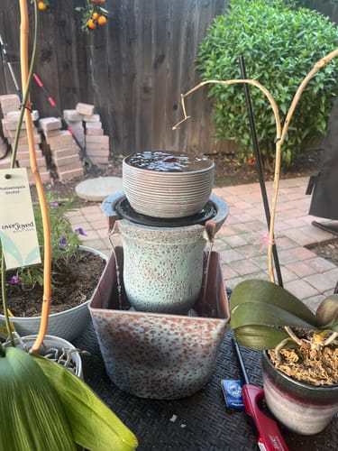 Customer photo review of Two Button Fountain Pump and Battery Compartment - no connection port