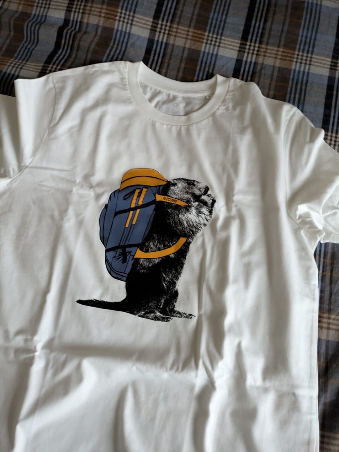 Customer photo review of Wander-Murmeltier  - Herren Premium Organic Shirt