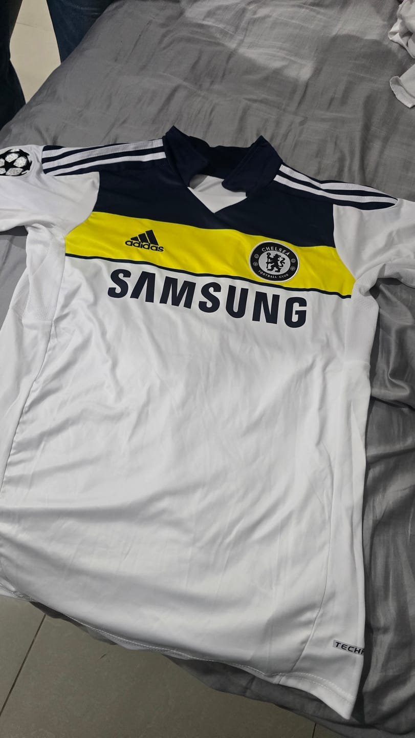Customer photo review of Jersey Chelsea 2011-2012 Tercera