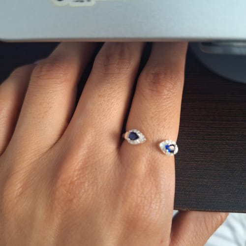 Customer photo review of Anillo Azul Zirconia