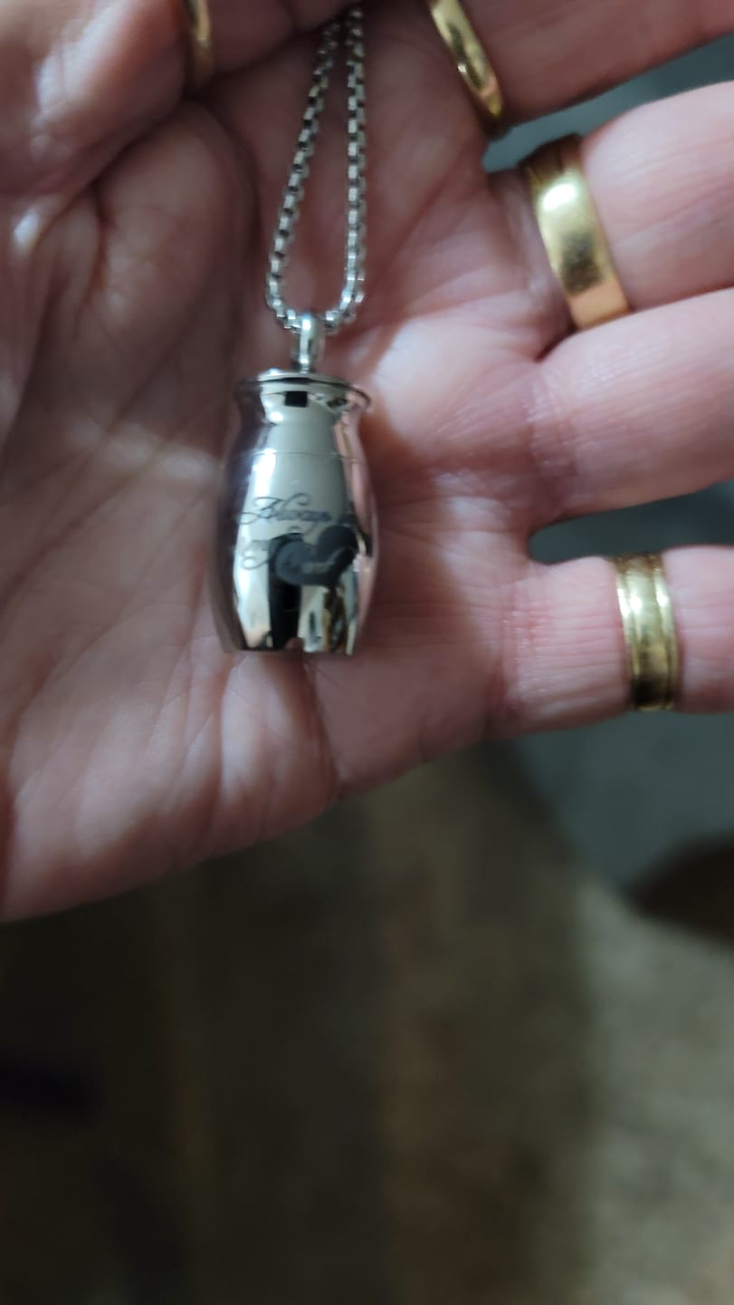 Customer photo review of Cremation Urn Necklace Pot Pendant Always in My Heart for Ashes-A015