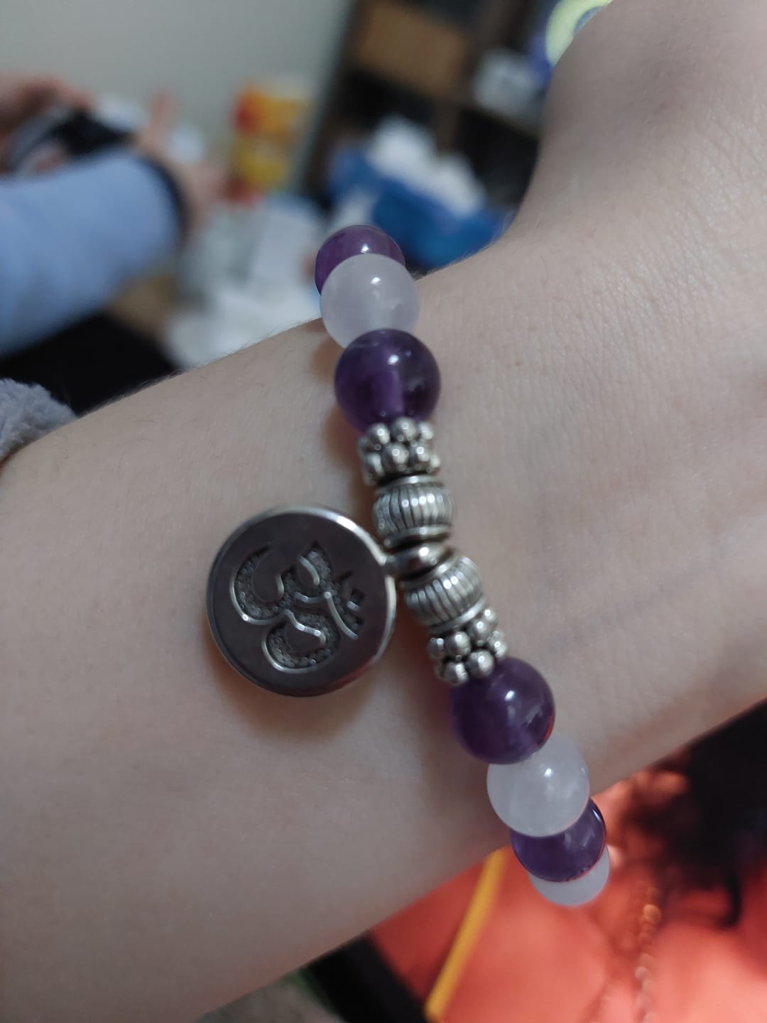 Customer photo review of Bracelet "Amour & Spiritualité" en Améthyste & Quartz Rose