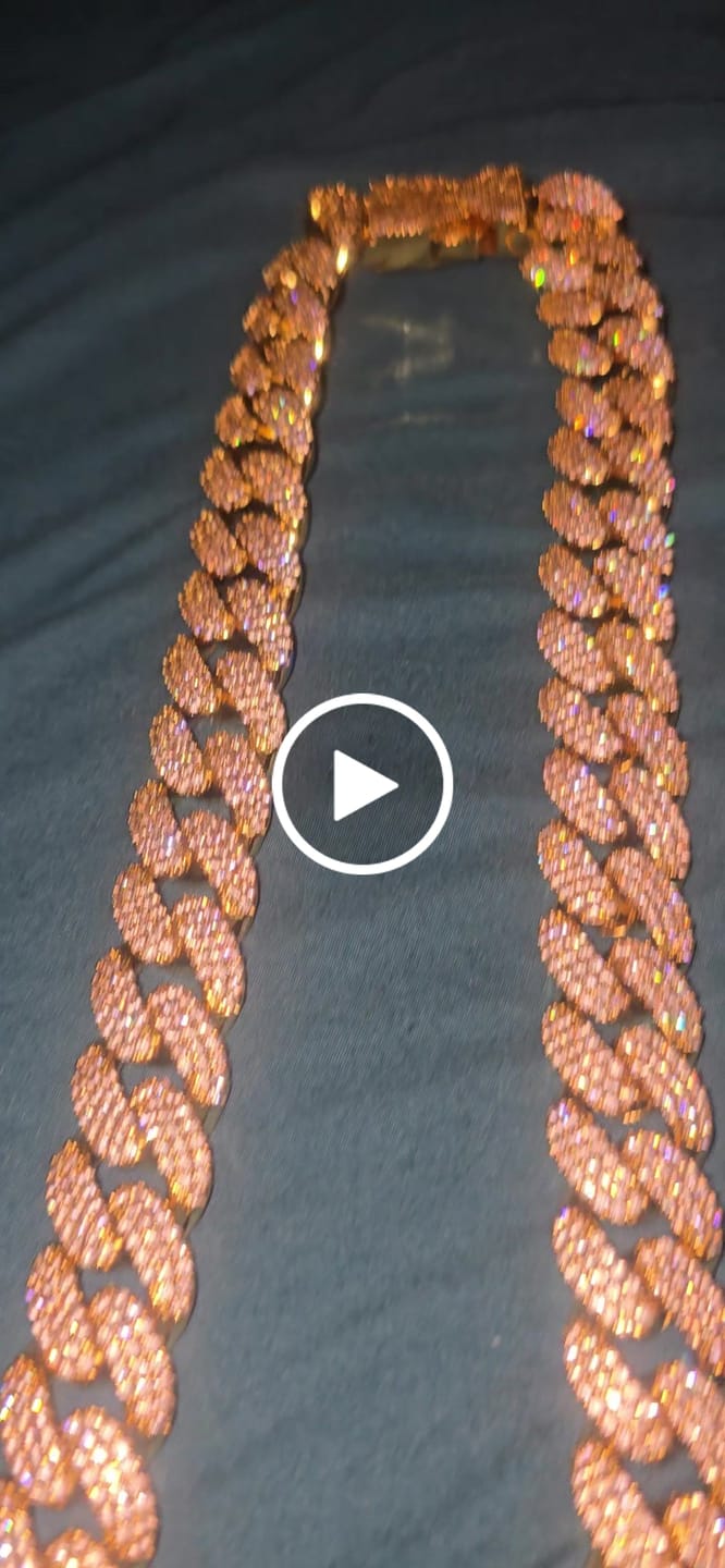 Customer video review of 18mm Buckle Clasp Curb Cuban Chain