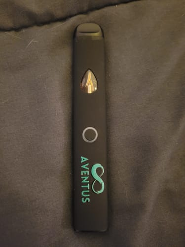 Customer photo review of Disposable Vape 2G Delta 9 OG Kush Hybrid