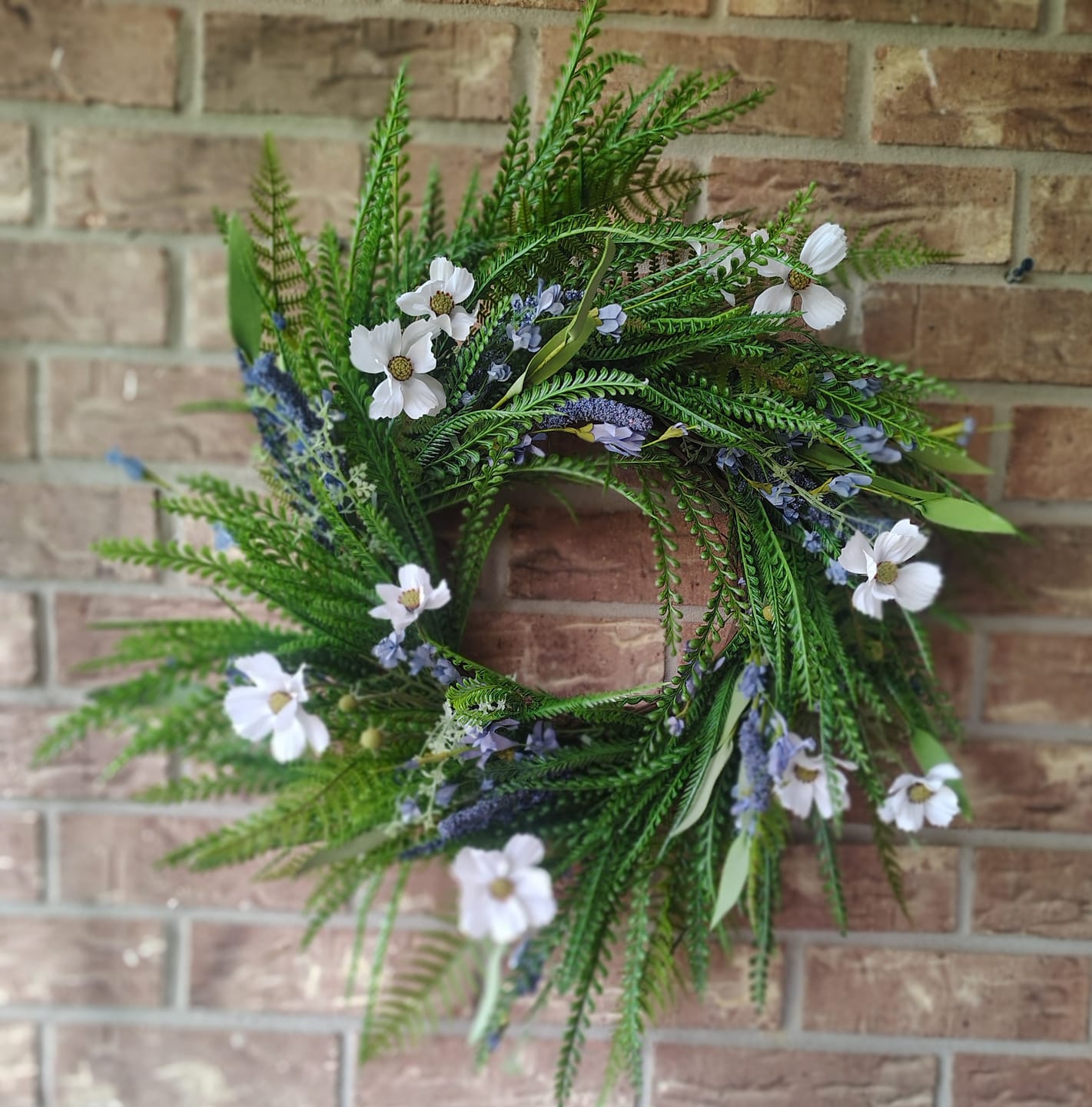 Customer photo review of 14" Round Grapevine Wreath - DECOE-034