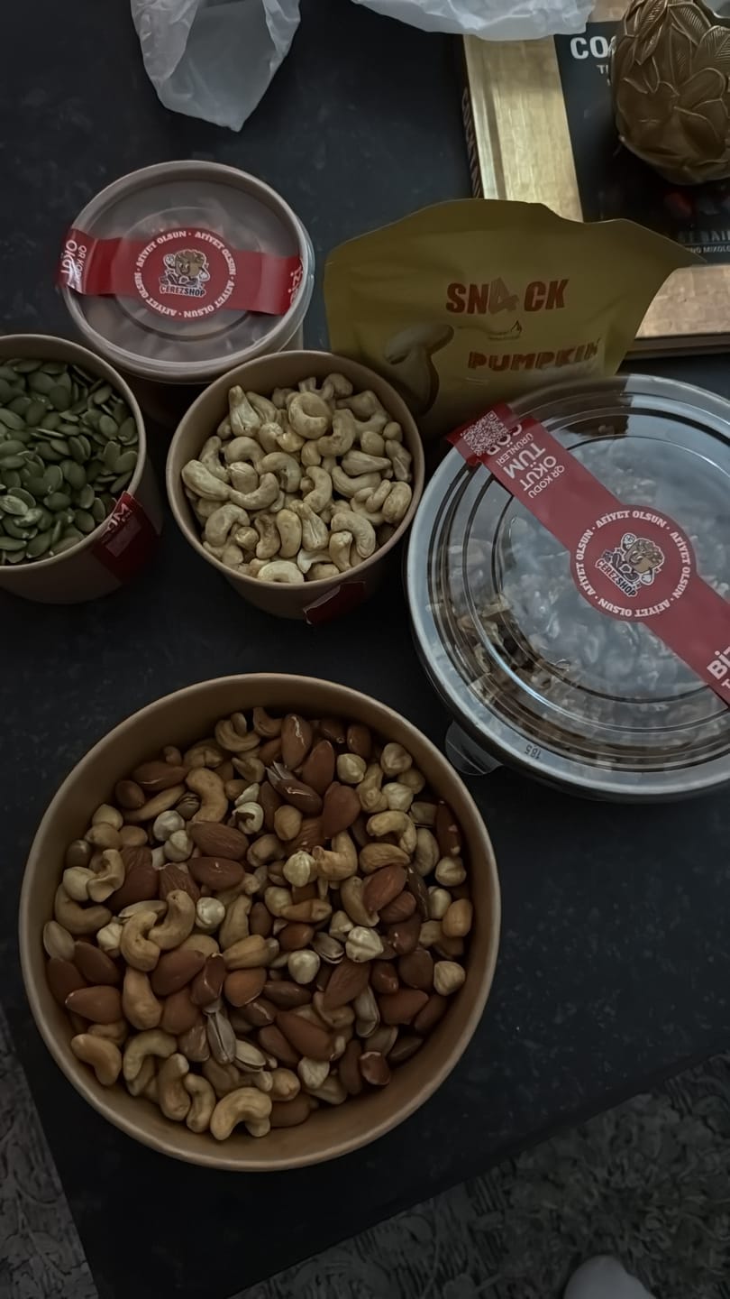 Customer photo review of 4'lü Çiğ Kuruyemiş Paketi 1 Kg