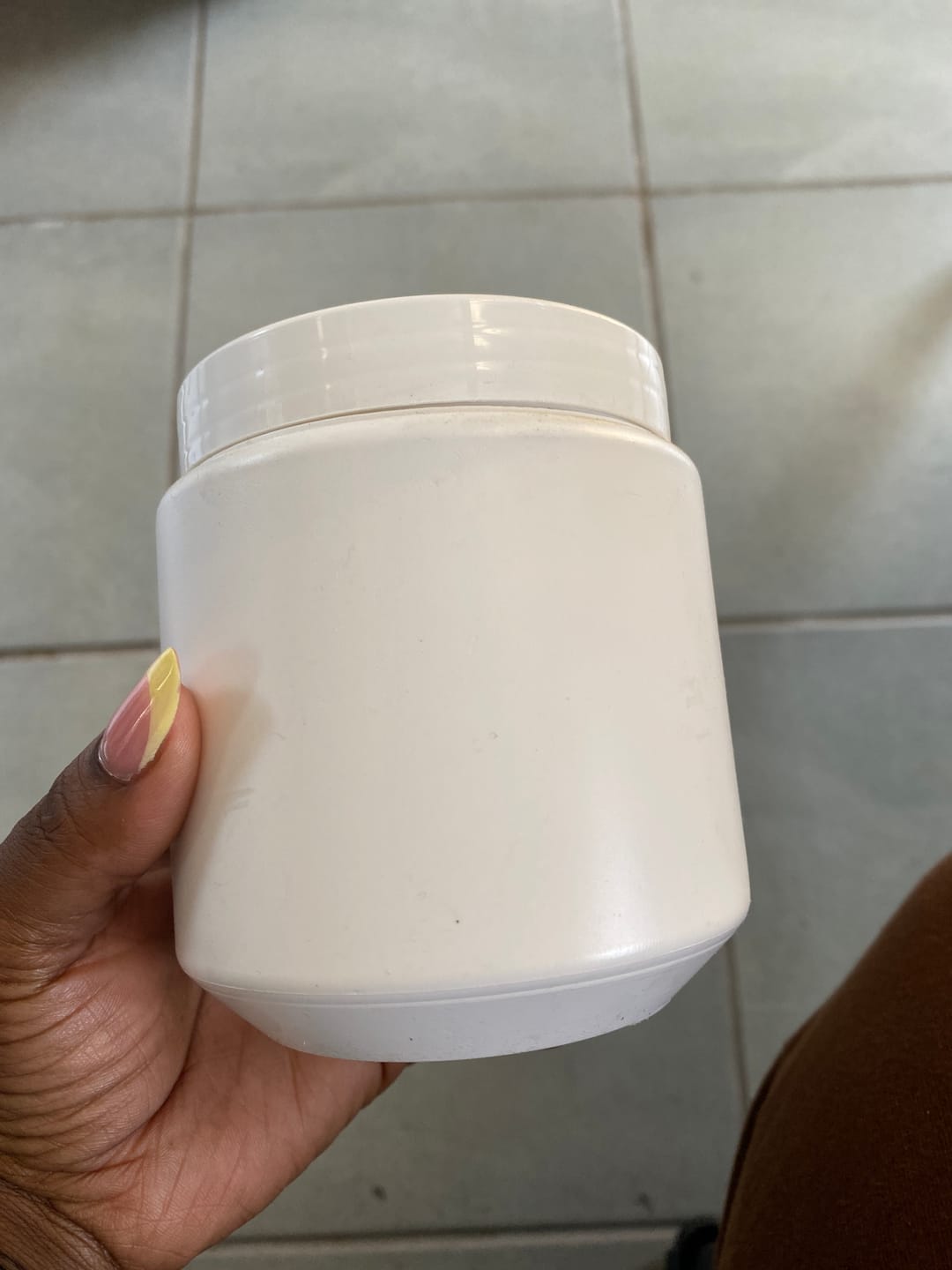 Customer photo review of 500 g HDPE Jar (85 mm neck) - With Closure - White