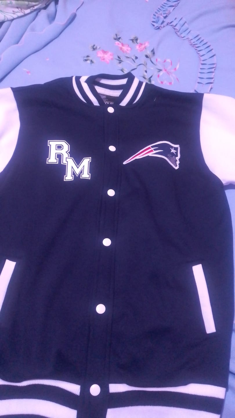 Customer photo review of Chamarra Universitaria NFL Patriots AFC
