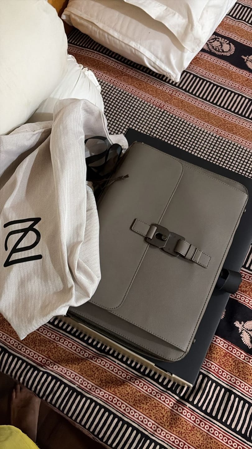Customer photo review of FATHOM BRIEFCASE