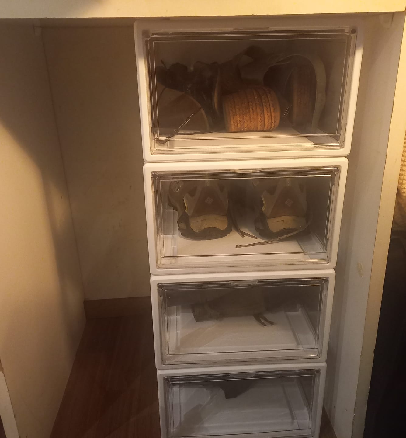 Customer photo review of Caja Organizadora de Zapatos Blanca Transparente (caja unitaria) Cada Cosa En Su Lugar®
