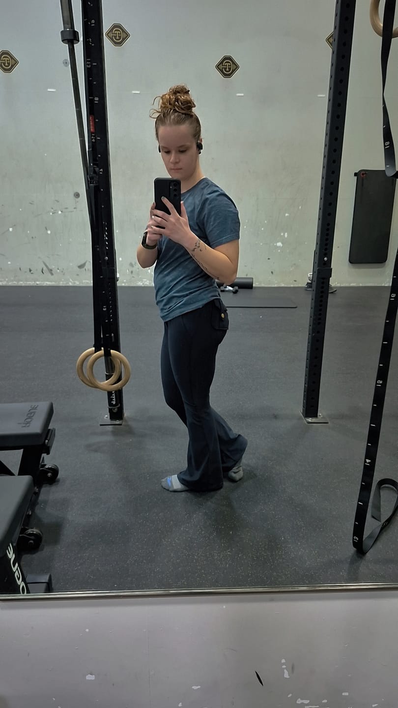 Customer photo review of Curve-V Cargo EVO Flare Leggings