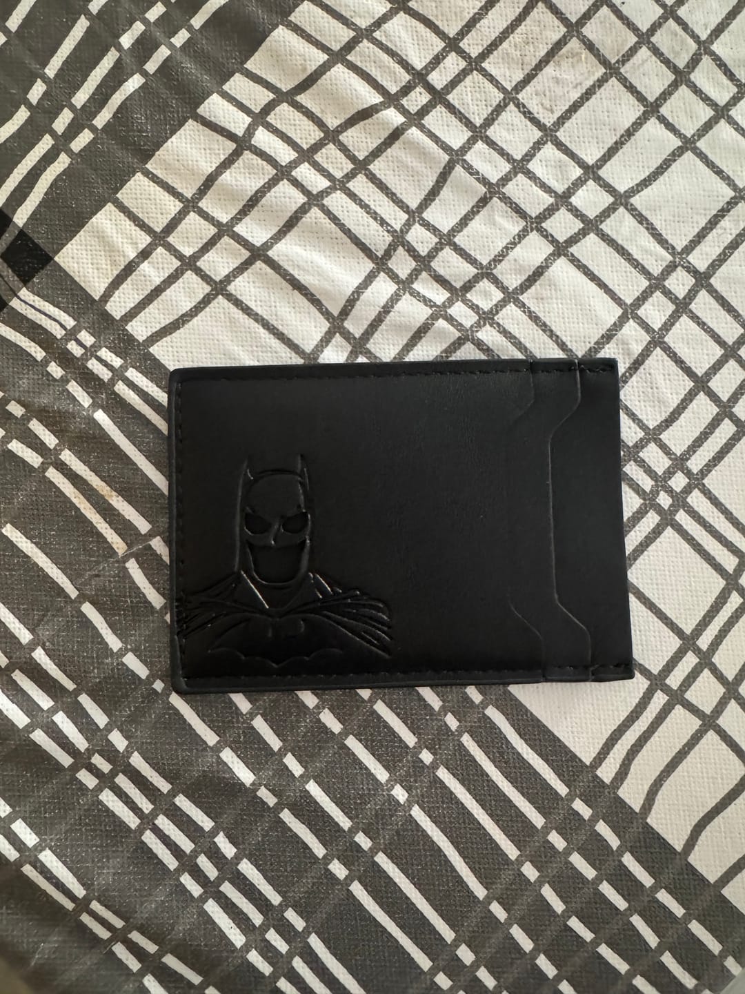 Customer photo review of Cartera Identidad Oscura