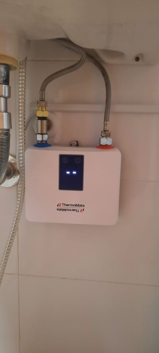 Customer photo review of Mini Tankloser elektrischer Durchlauferhitzer mit Stecker – 3,5 kW