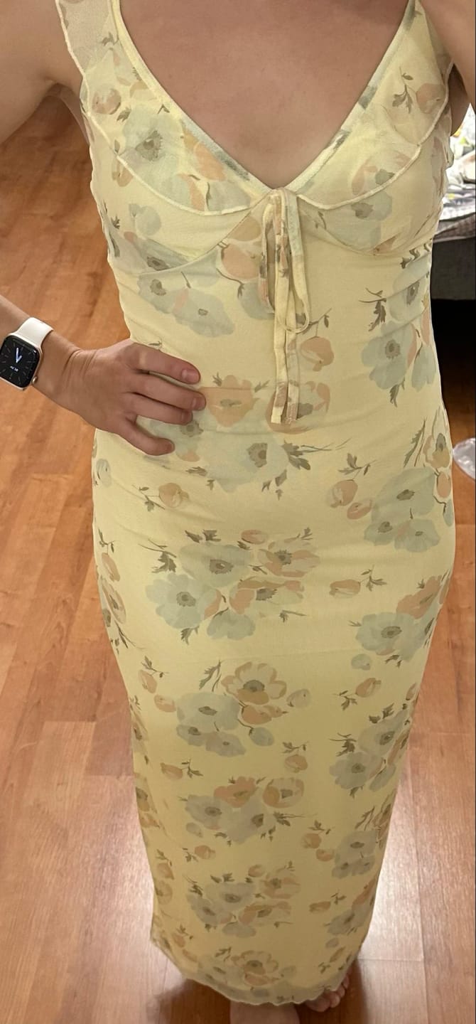 Customer photo review of Adelheid Floral Print Plunge Maxi Dress